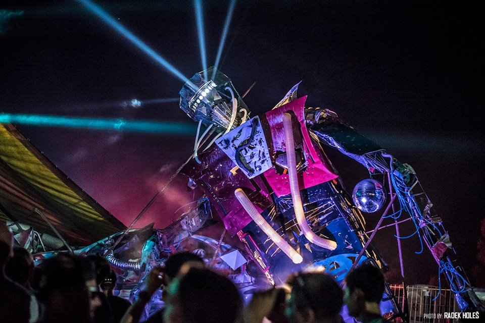 ROBOT PRO LET IT ROLL
